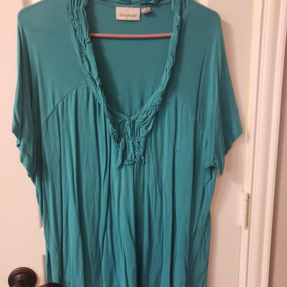 Avenue Blue/Greenish Shirt